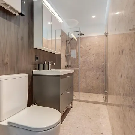 Modern 1bdmapartment Near Shopping Mall & Metro شقة صوفيا