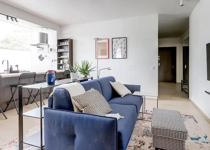 Modern 1bdmapartment Near Shopping Mall & Metro Lejlighed